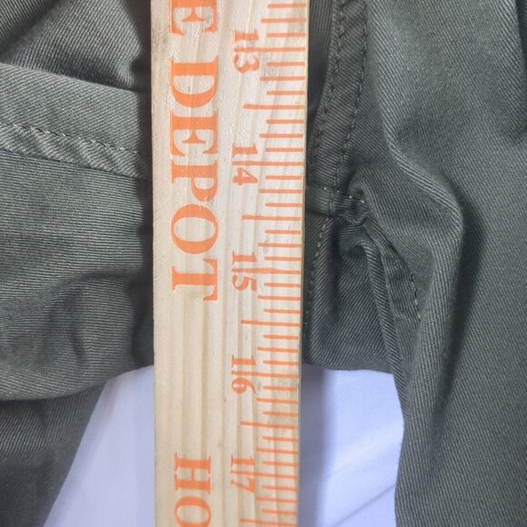 Signature Gold Levi Strauss Olive Green Cargo Shorts Mens 46 Hits At The Knee - Picture 7 of 16